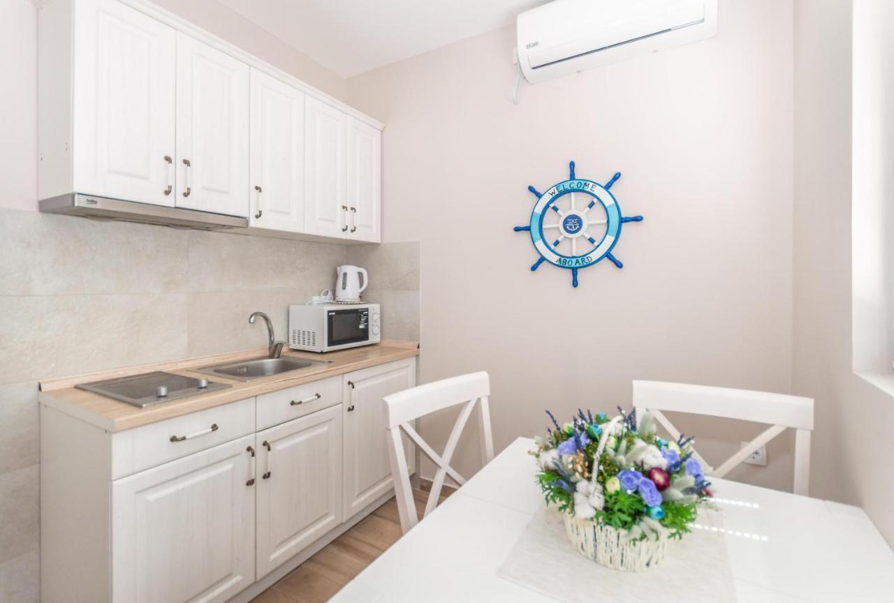 Ioannis Apartments Tivat Exterior photo