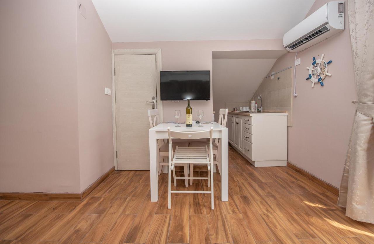 Ioannis Apartments Tivat Exterior photo